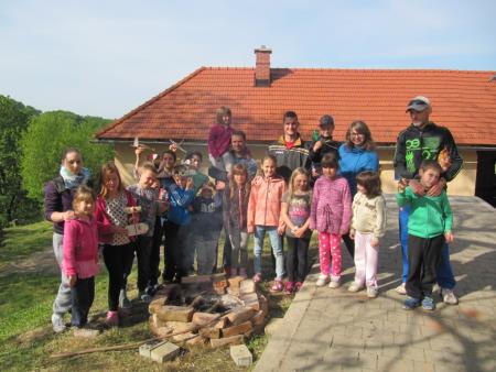 Počitniški tabor otrok iz rejništva na Domačiji v Šprincu 3